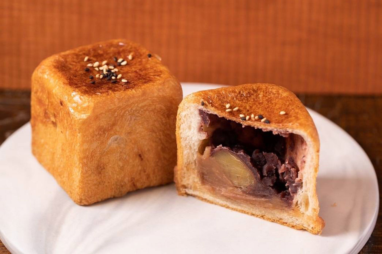 国産小麦 栗のキューブあんぱん